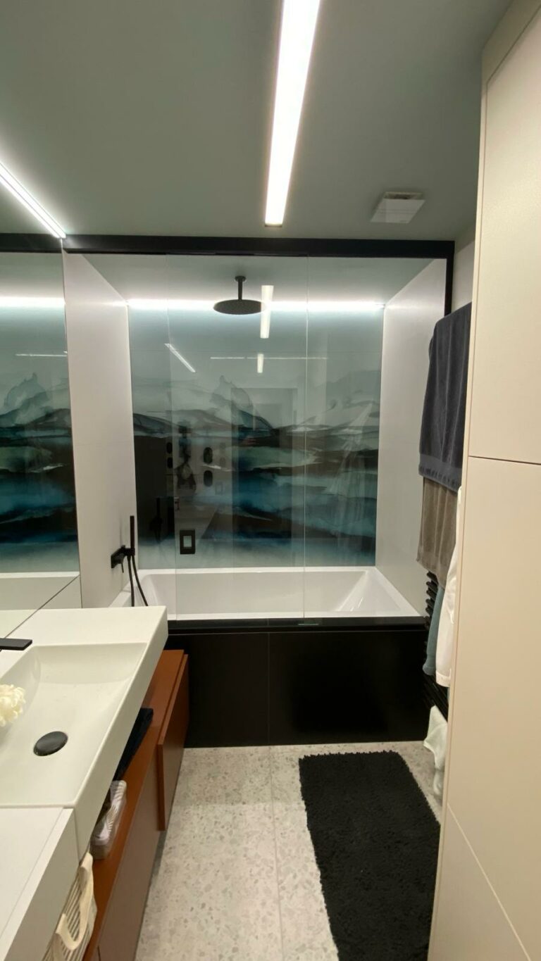 Zrcadlo na míru do koupelny