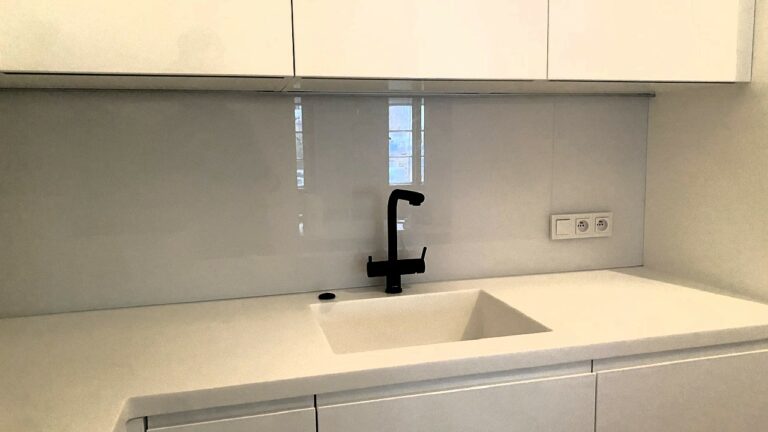 obklad za kuchyňskou linku